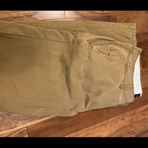 American eagle men’s khakis